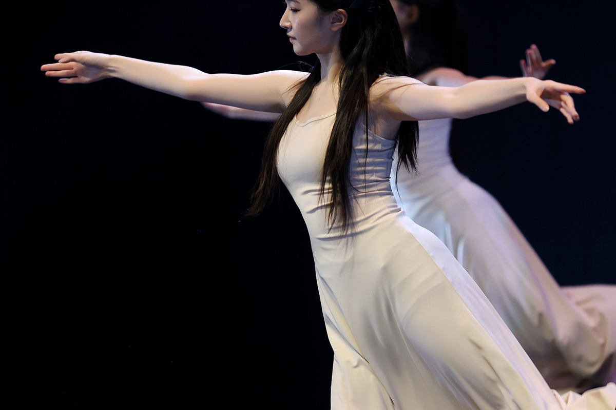 1200px_246A3164_crop.jpg