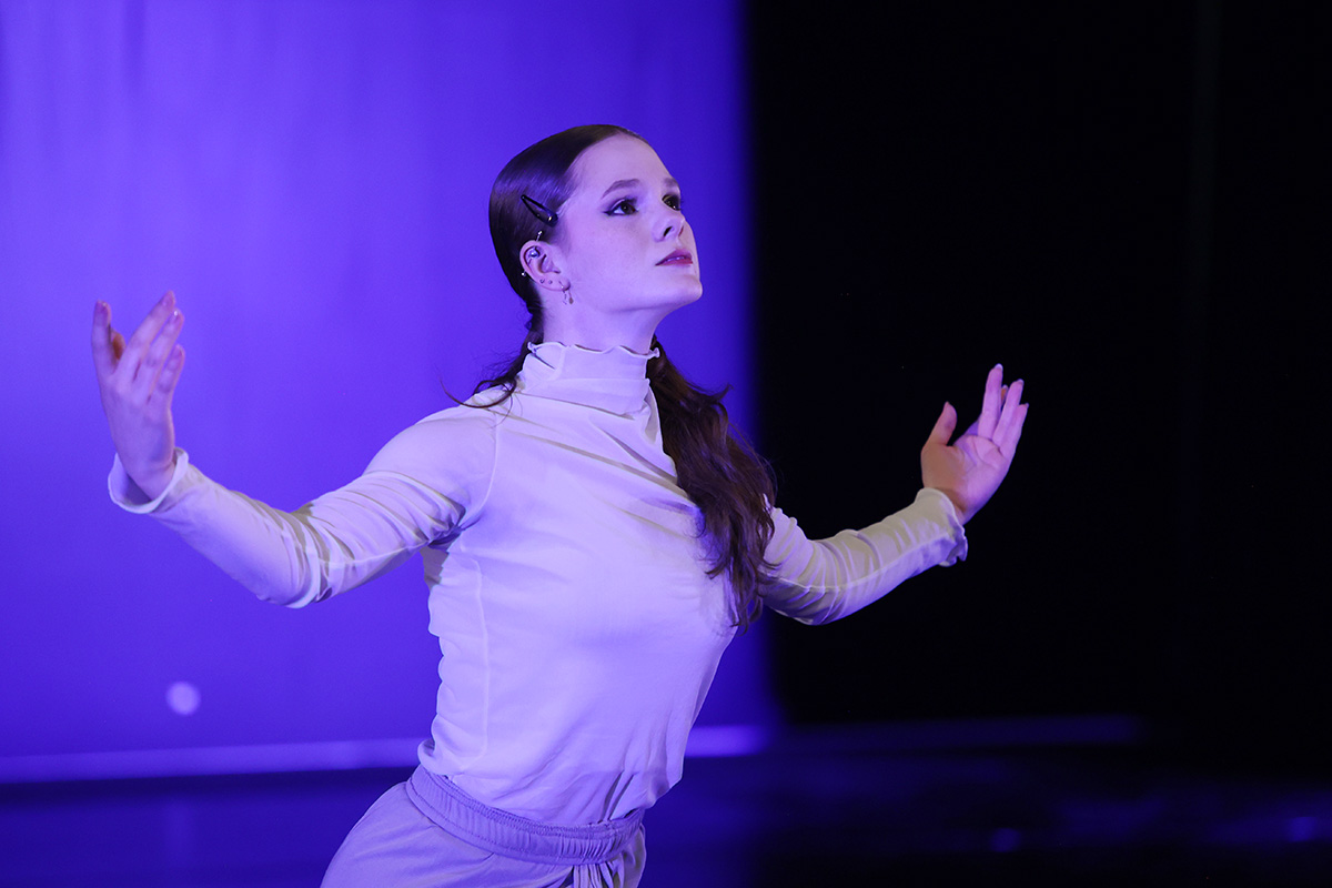 1200_246A1570_crop.jpg